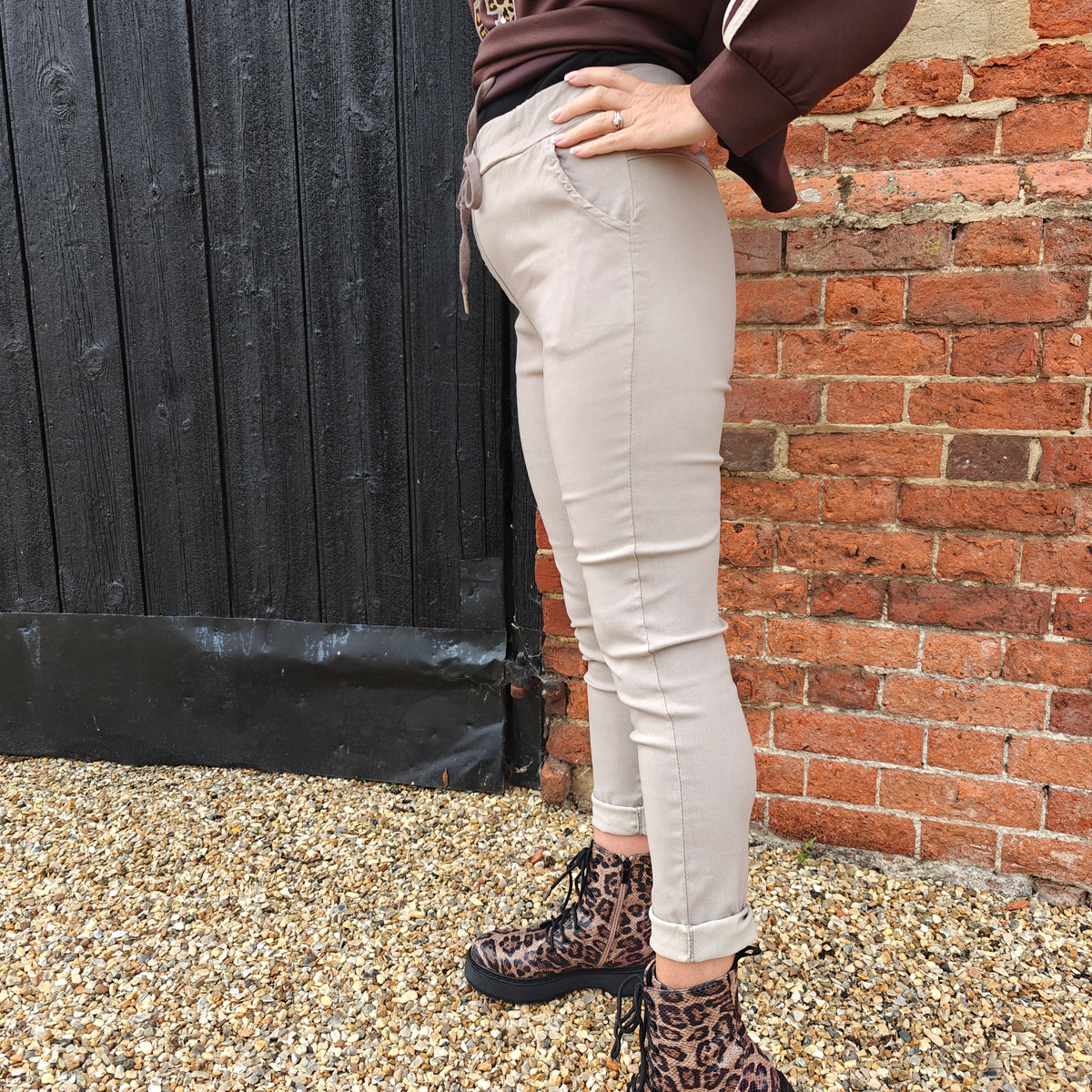 Lola - ORIGINAL Magic Trousers