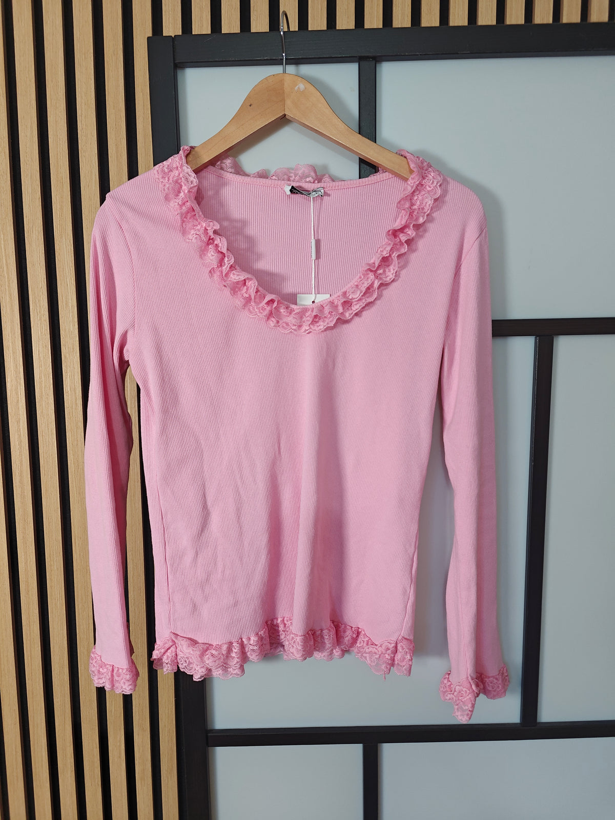 RACHEL - Ruffle Ribbed Top