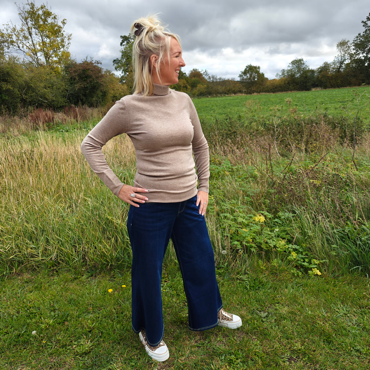 role neck layering piece