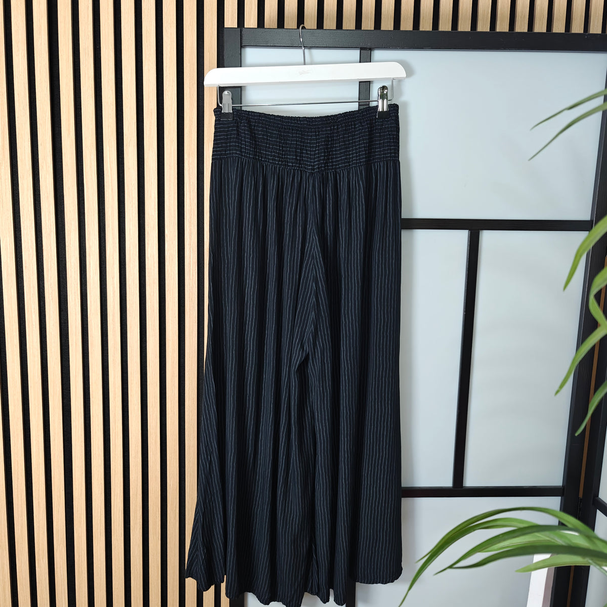  culottes elasticated waistband hanging black 