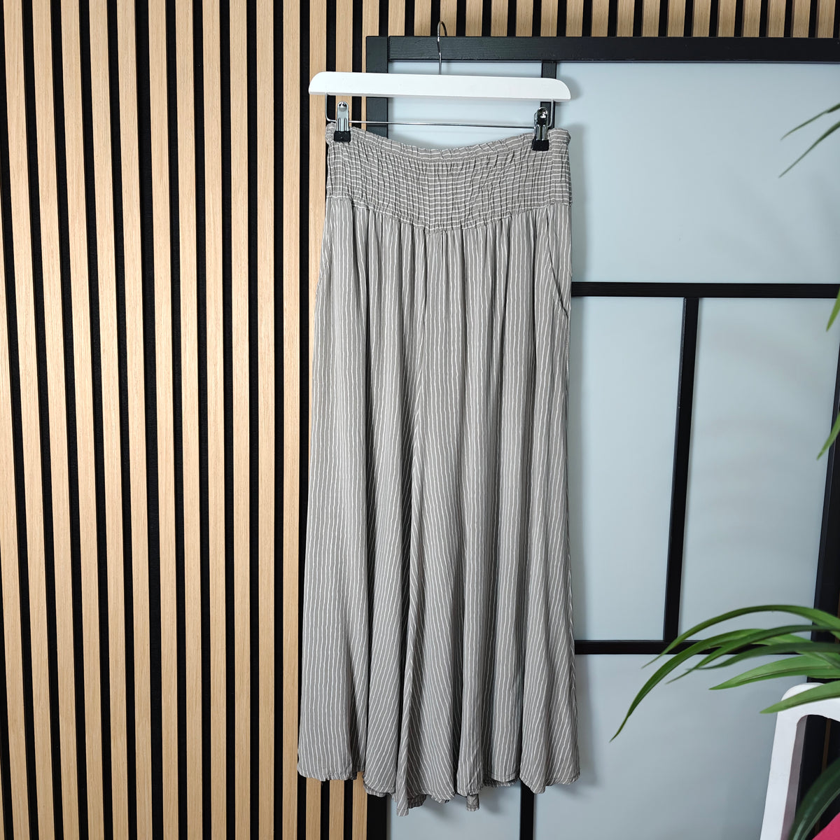 culottes elasticated waistband mocca on hanger 